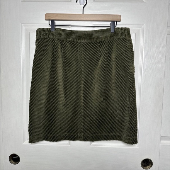 Talbots Green Knee-Length Pencil Skirt Casual - Picture 2 of 11